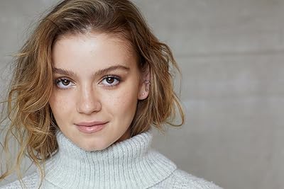 Bella DeLong